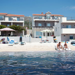 Hotel Seaside Luxury Suites cazare Grljevac