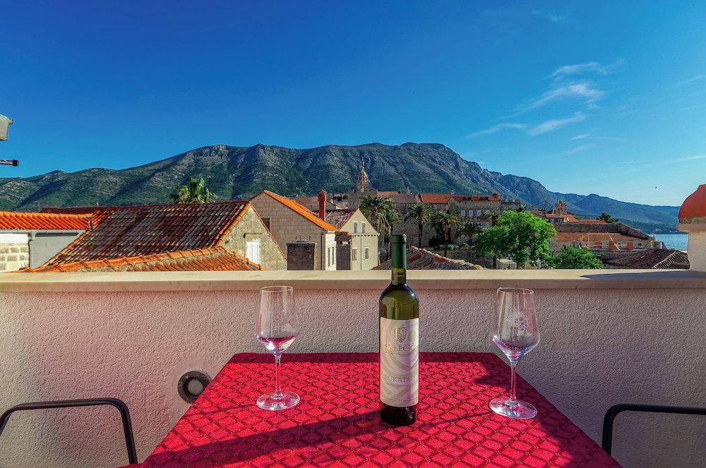 Hotel Apartments Lucija