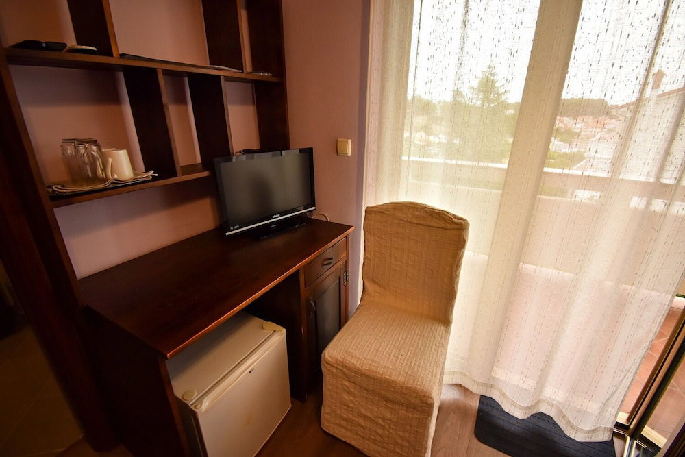 Hotel Apartments And Rooms Frane