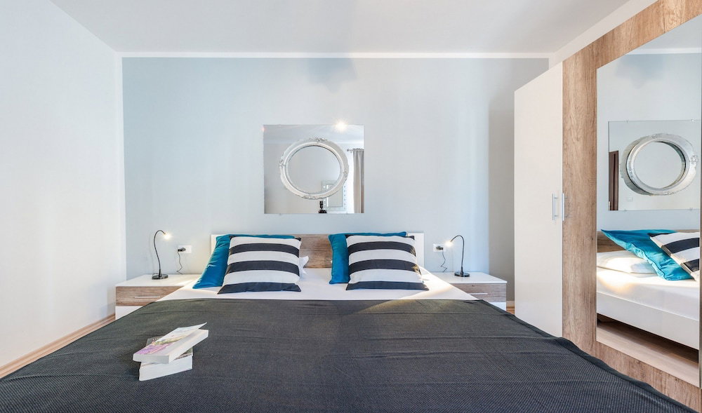 Apartments Made 4U