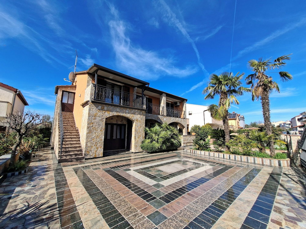 Hotel Apartments Marlina