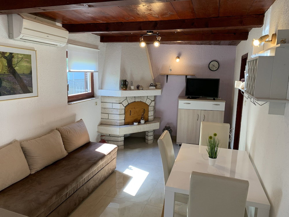 Hotel Apartment With One Room Near City Centre