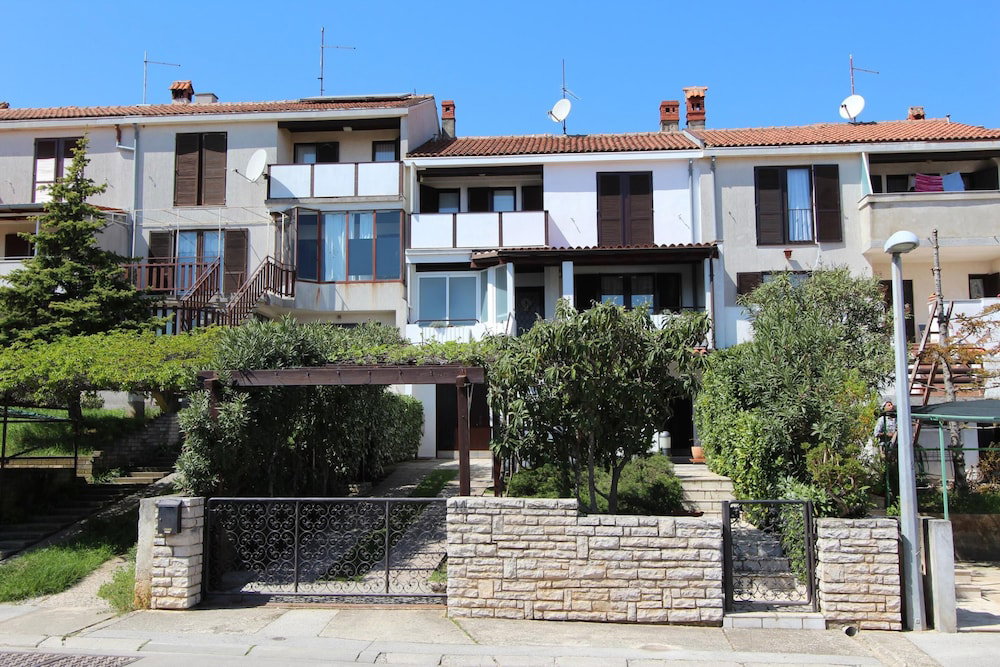 Hotel Apartment Irena