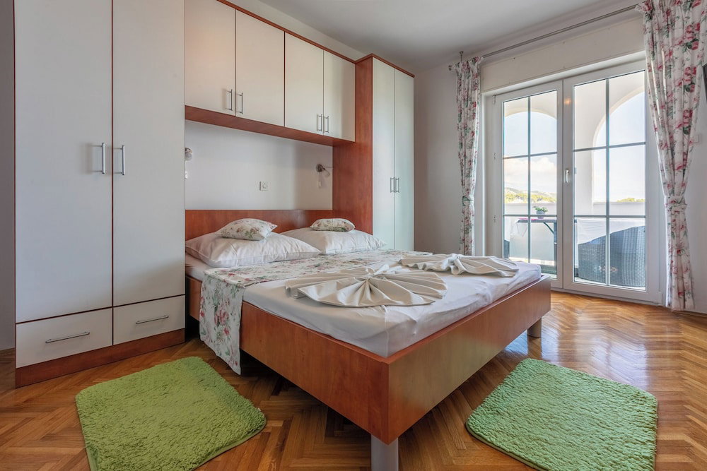 Hotel Apartments Vila Antula