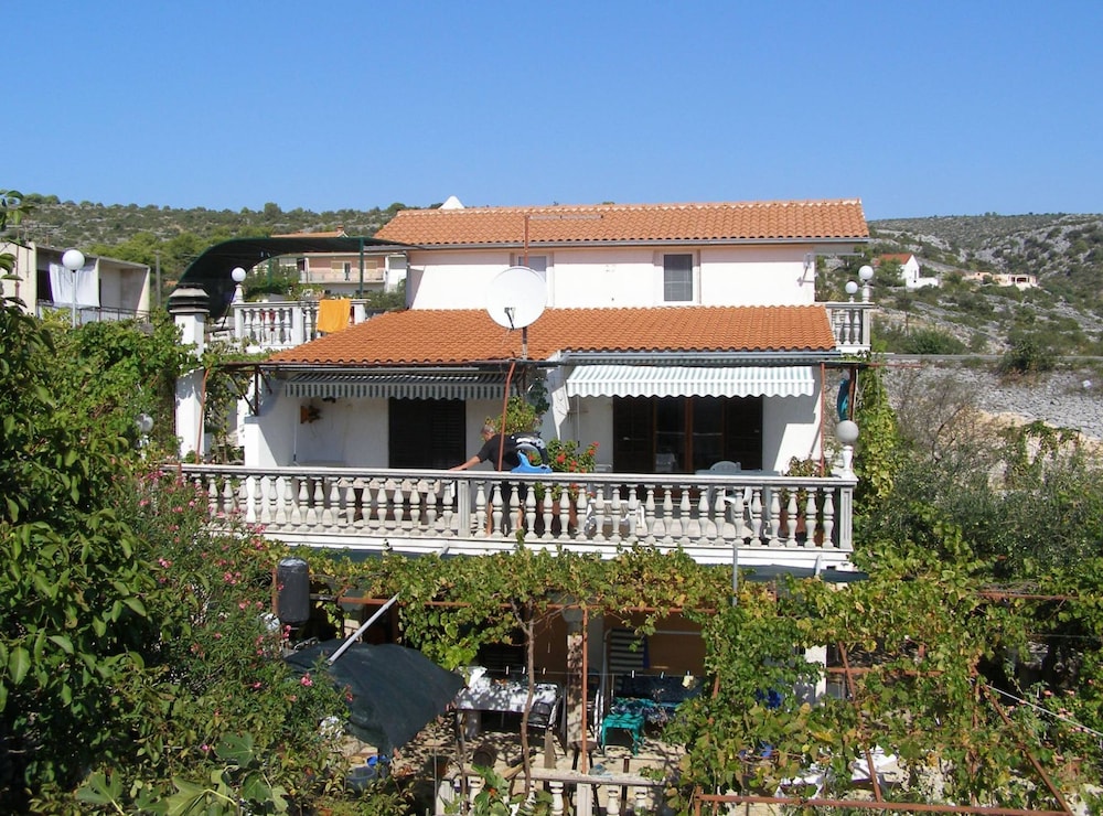 Hotel Apartments Miki Rogoznica
