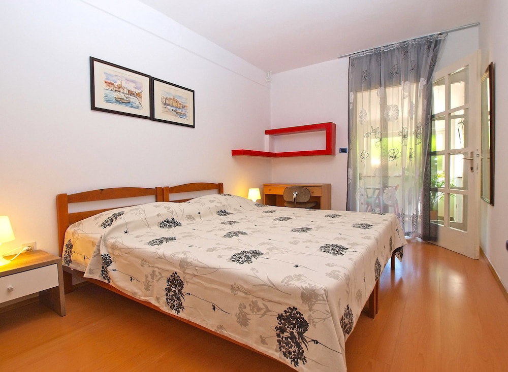 Apartment 1346