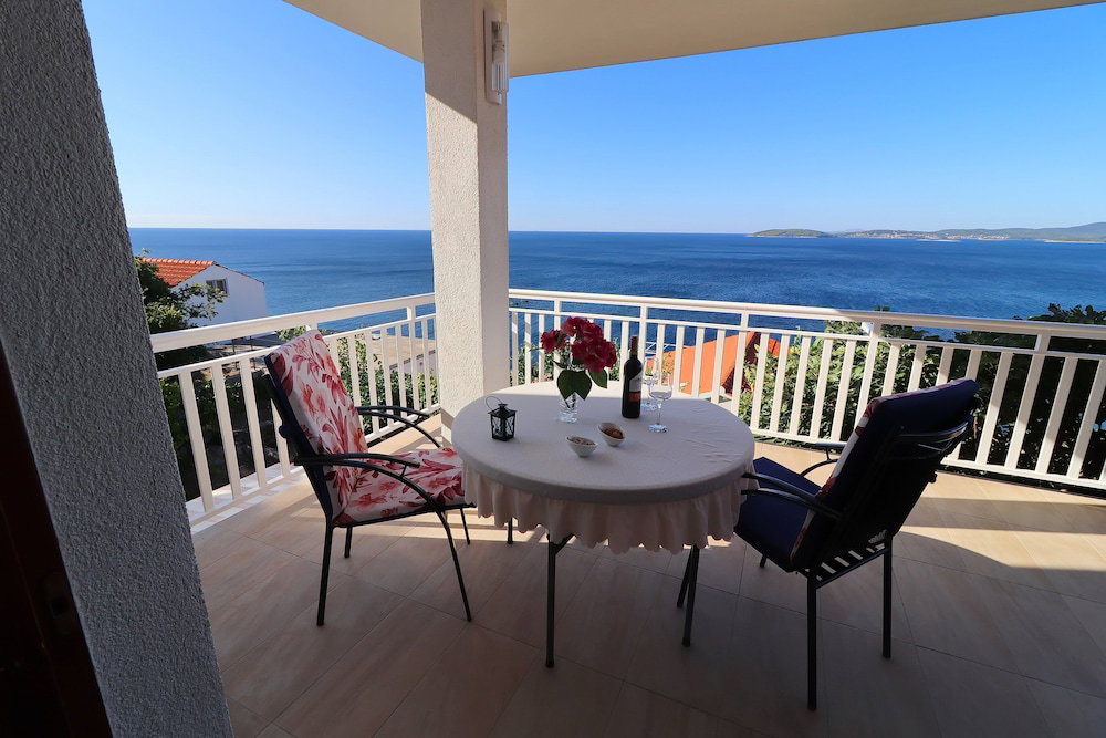 Hotel Seaside Apartments Hrkac