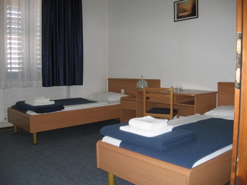 Hostel Veli Jože