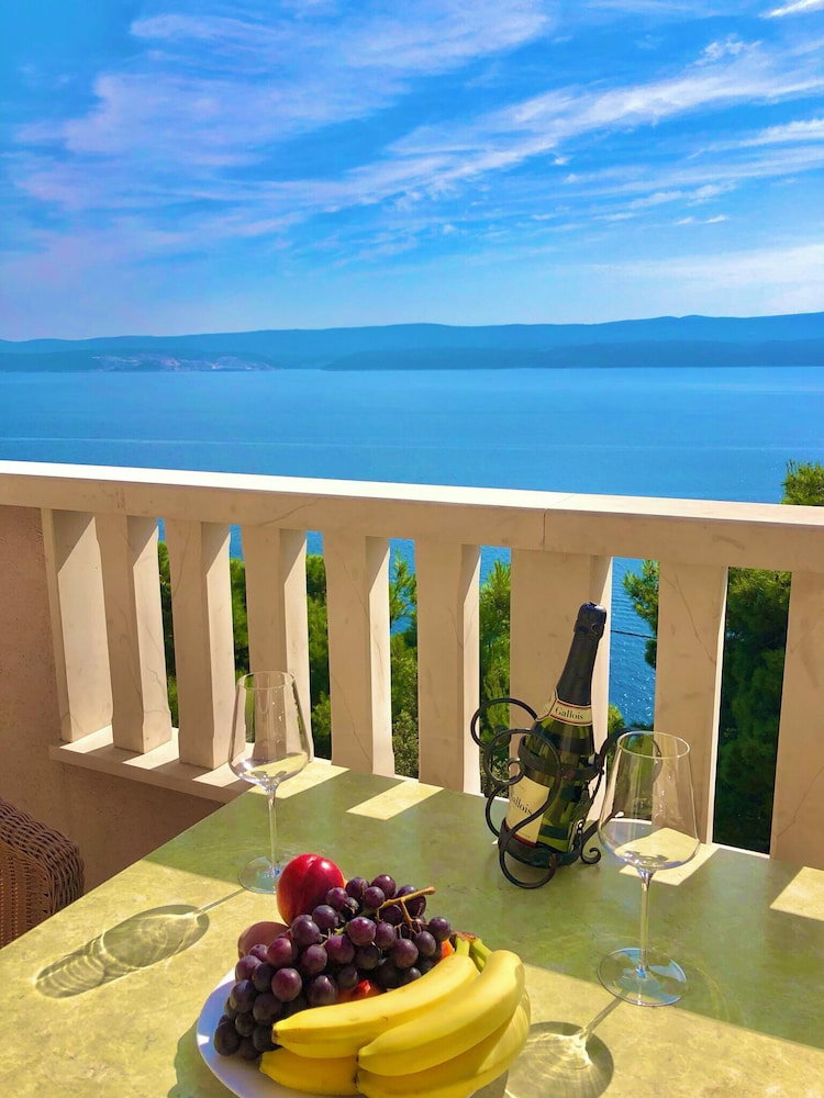 Hotel Apartments Luka