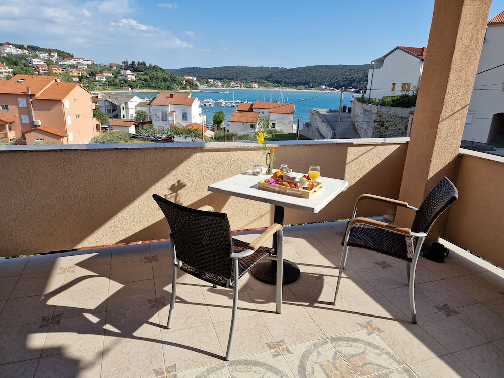 Hotel Apartment And Rooms Zora