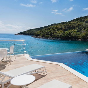 Hotel Boutique Pine Tree Apartments cazare Zaton Doli