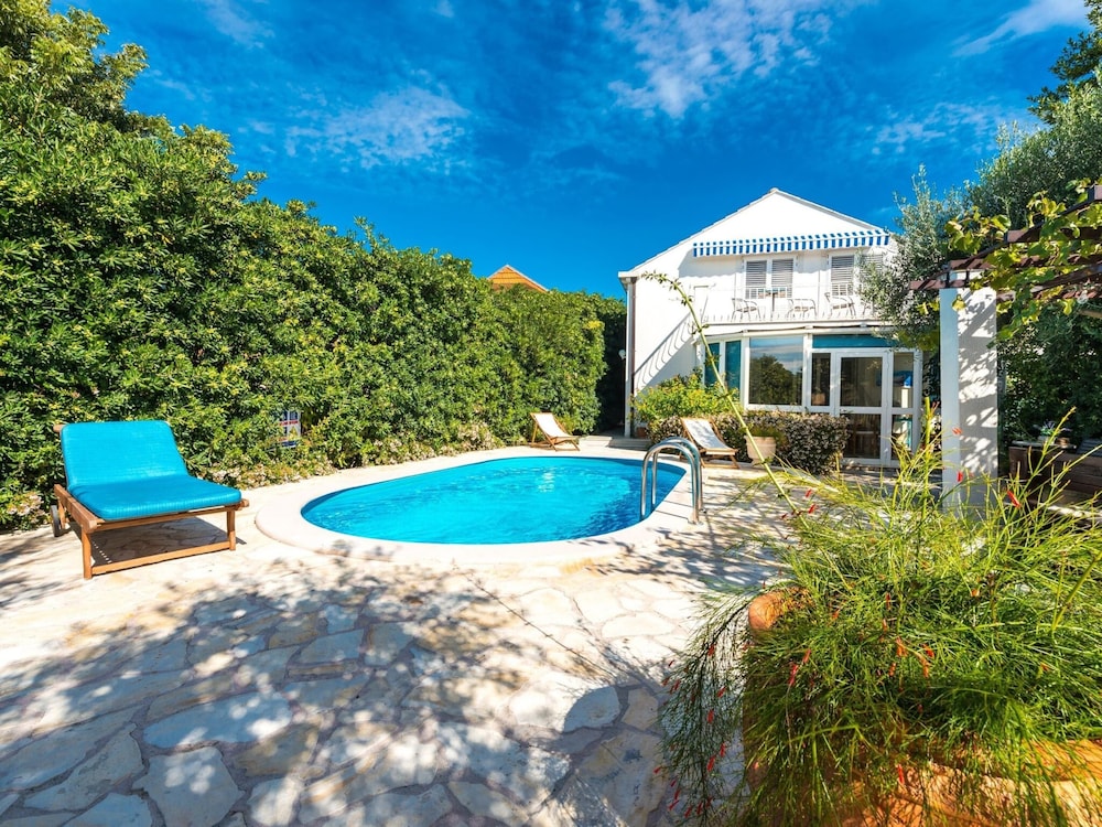 Hotel Villa Piano - Four Bedroom Villa With Terrace And Swimming Pool