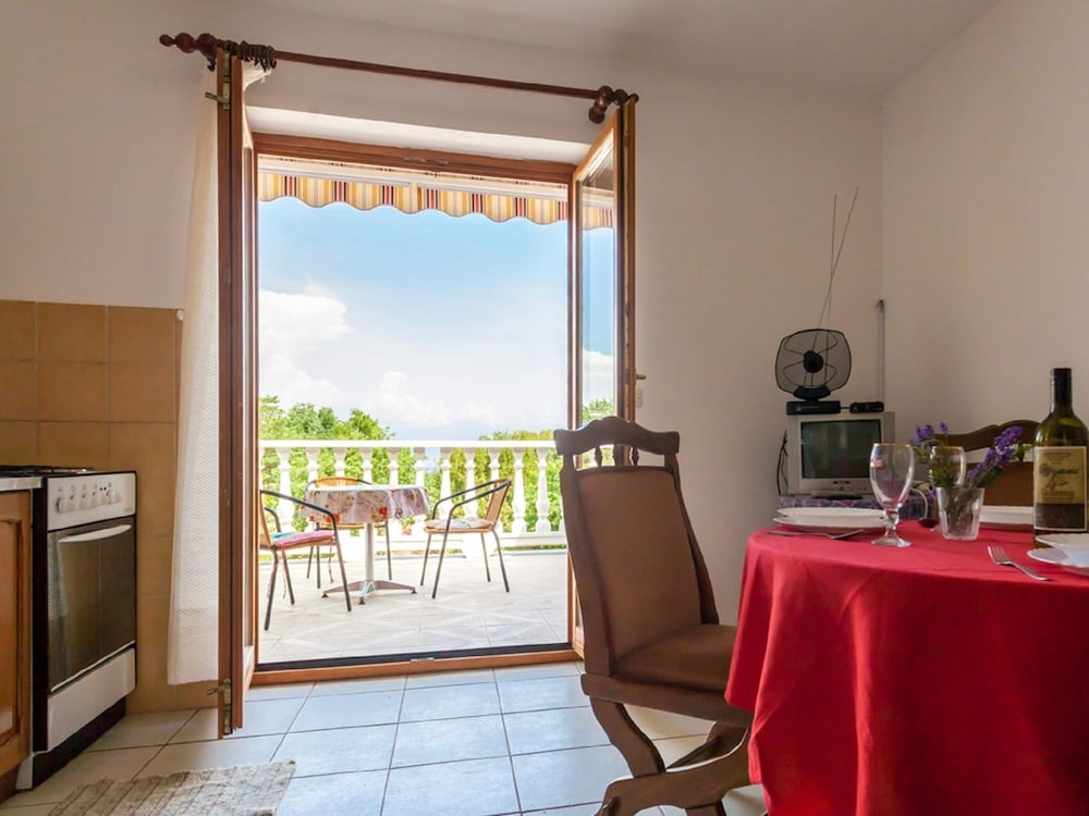 Hotel Apartment In Malinska With Terrace