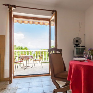 Hotel Apartment In Malinska With Terrace cazare Malinska