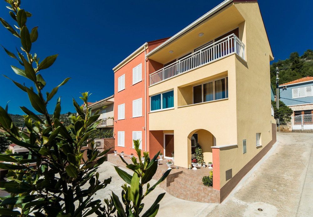 Hotel Apartments & Rooms Sunshine Home