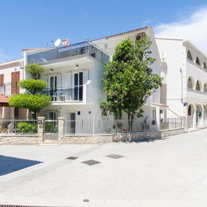Hotel Apartments & Rooms Barisic cazare Kupari