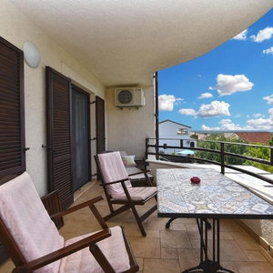 Hotel Charming Apartment With Balcony And Pool cazare Bale
