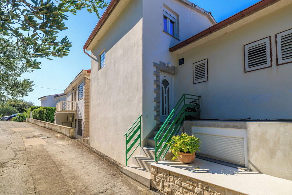 Hotel Apartments Biserka
