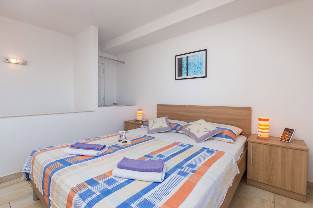 Hotel Apartments Lovro