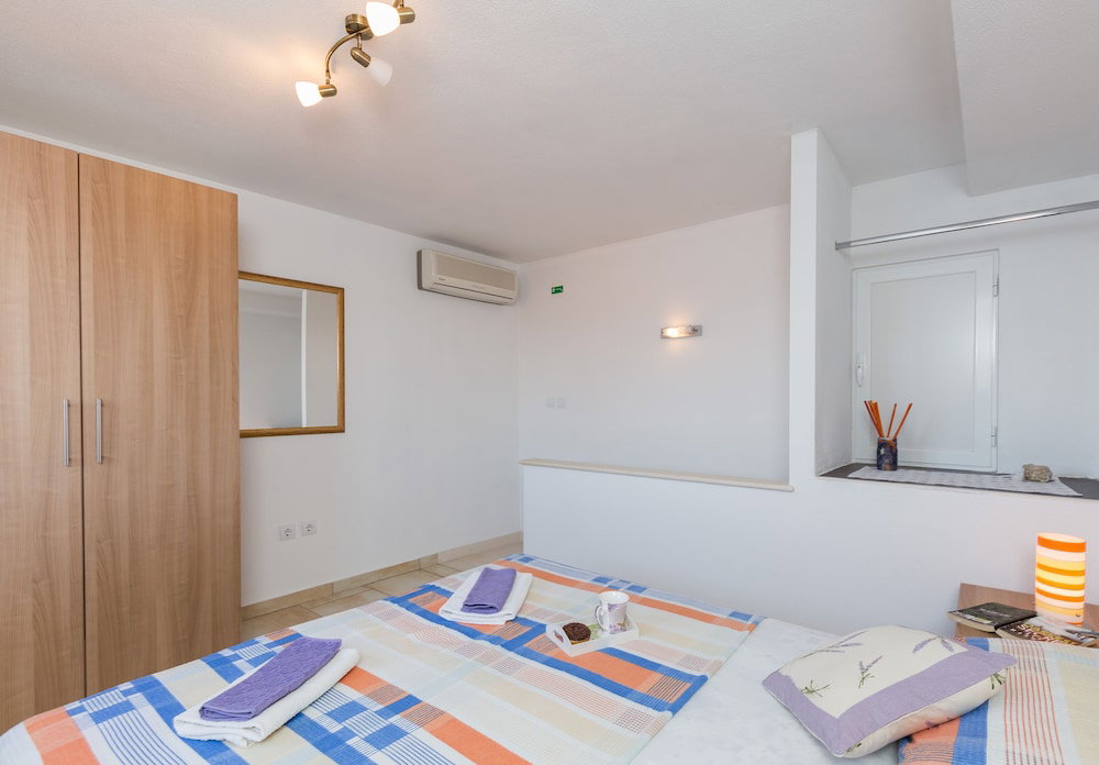 Apartments Lovro