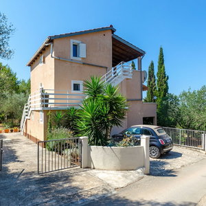 Hotel Apartments Namoru Gradina cazare Vela Luka
