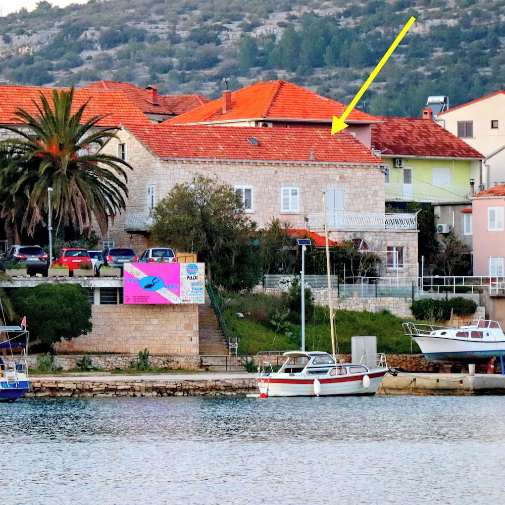 Hotel Seaside Apartment Franica