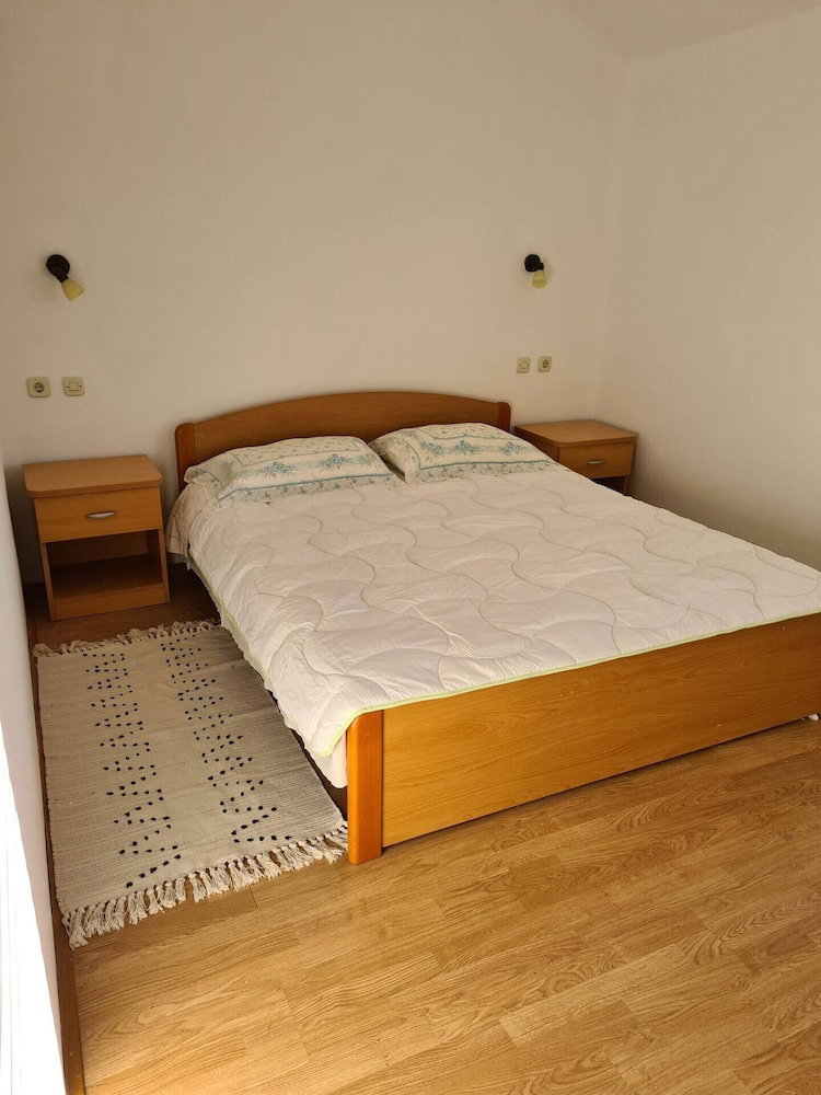 Apartment Ante
