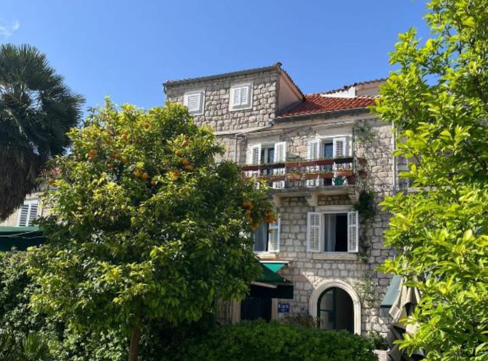 Hotel Ston Heritage Apartment With City View
