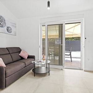 Hotel Apartment, 100M From The Beach cazare Bale