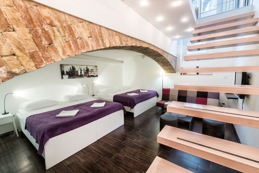 Hotel Tia Apartments And Rooms
