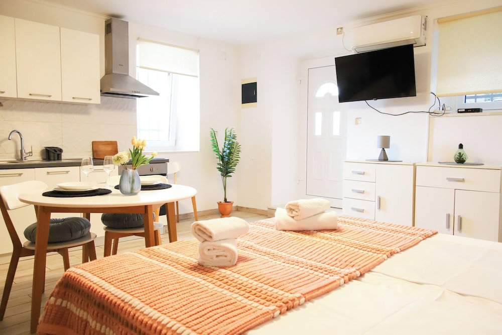 Apartment Akidado - Garden & Sea View