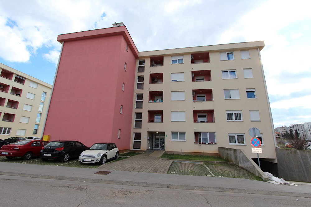 Hotel Apartment Mladen