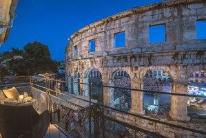 Hotel Arena & Seaview Luxurious Residence cazare Pula