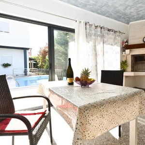 Hotel Bright Studio Apartment With Pool View cazare Valbandon