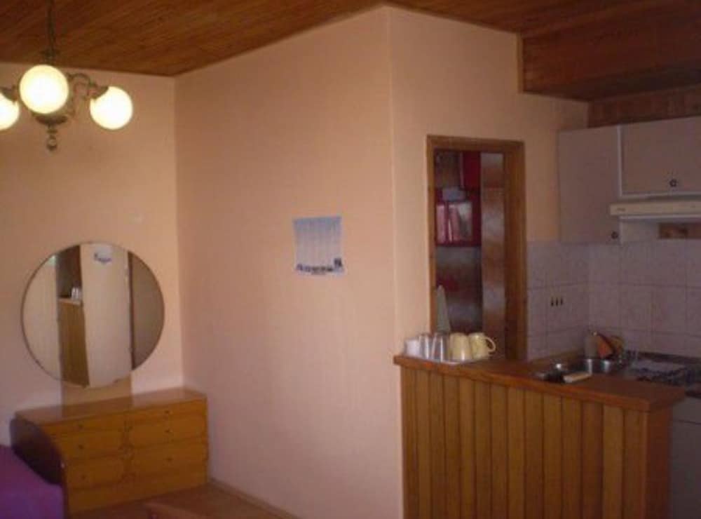Hotel Seafront Apartments Pretner