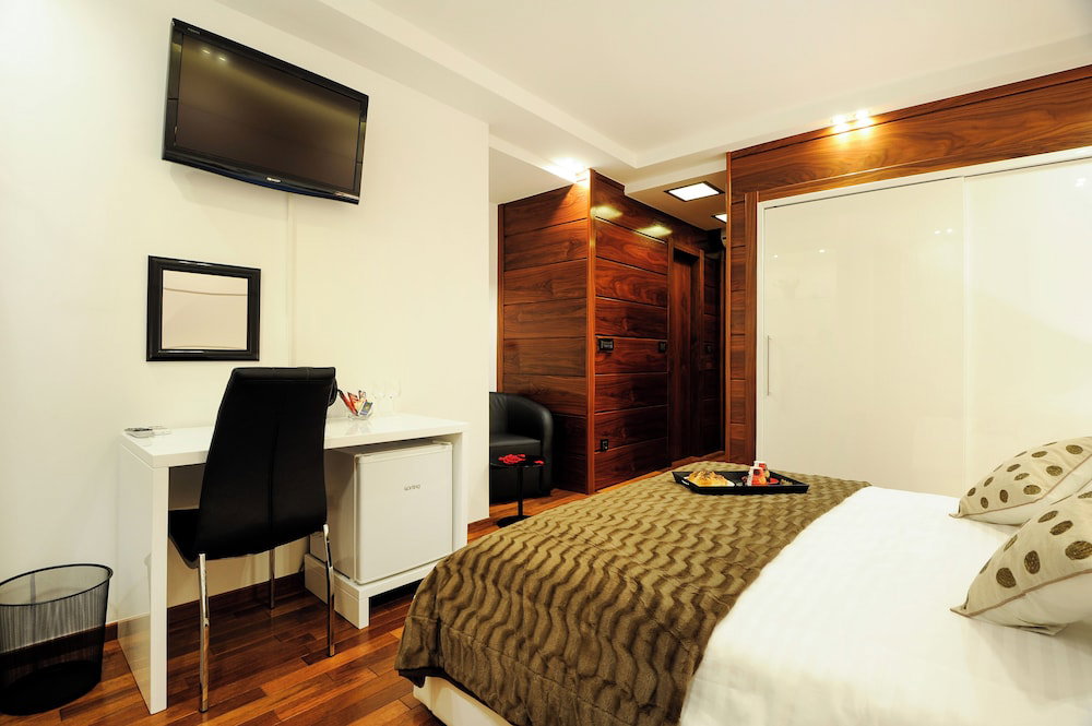 Hotel Main Street Studio And Rooms