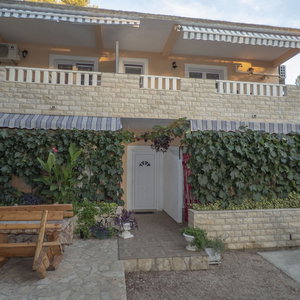 Hotel Apartments Plaza cazare Jelsa