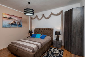Hotel Apartments Nina & Kate cazare Luka