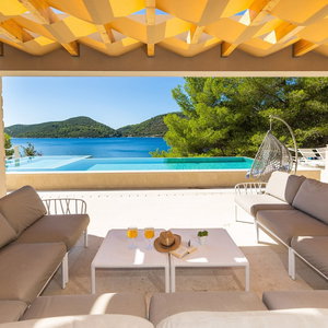 Hotel Beachfront Villa Brulupes cazare Ston