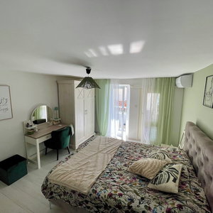 Hotel Holiday House Baska Hill cazare Baska