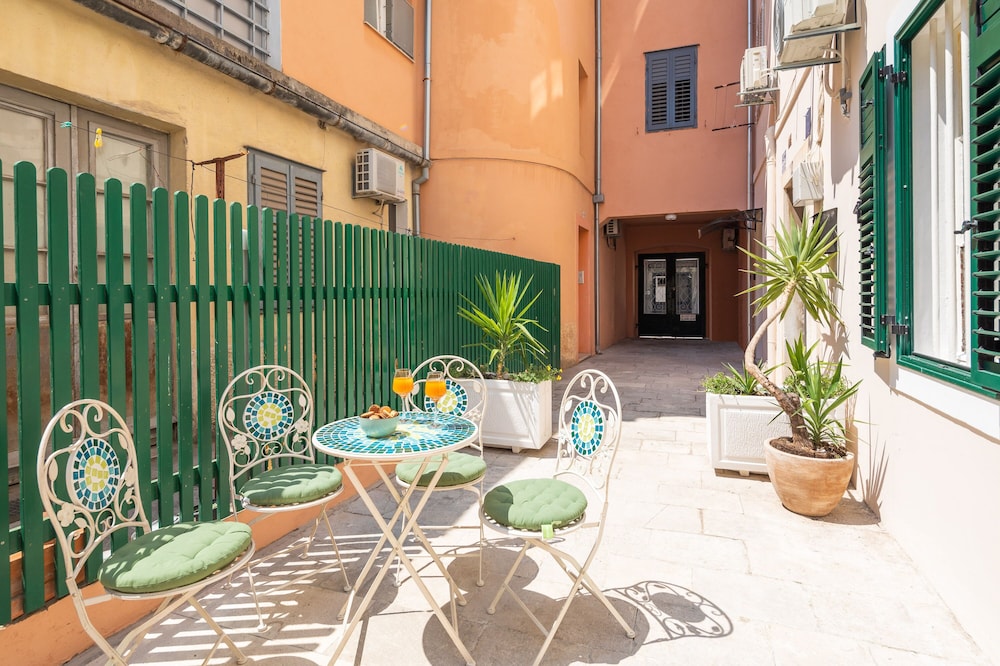 Hotel Luxury Apartment Toni With Patio In The Heart Of Split