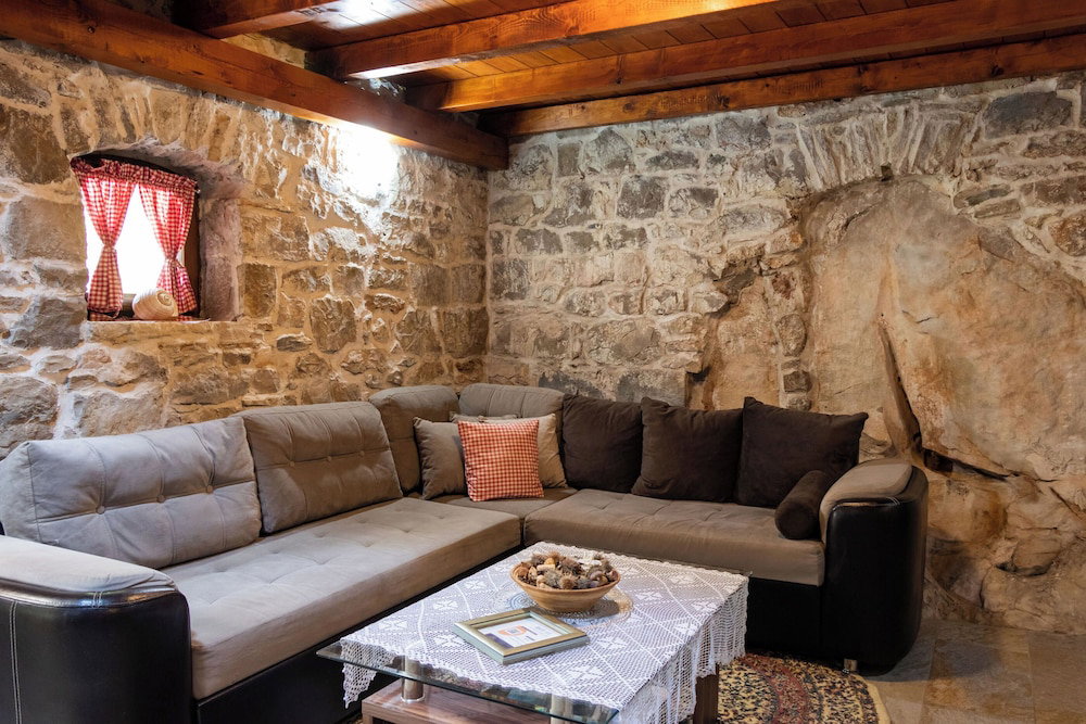 Hotel House Wood