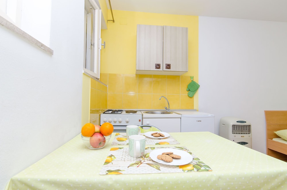 Hotel Apartment Green Rustic