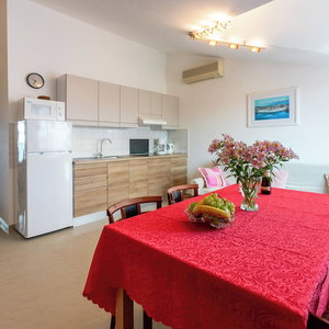 Hotel Apartments Pool cazare Valbandon