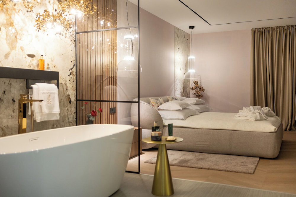 Hotel Luxury Rooms For Gift