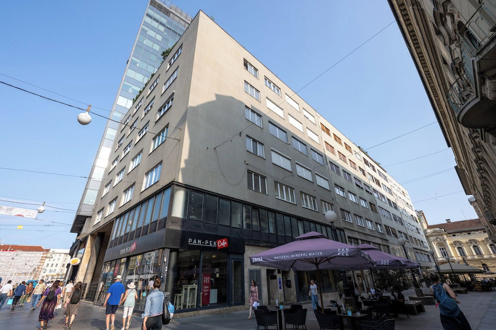 Hotel Z-One City Center Luxury Apartments