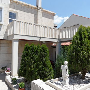 Hotel Adria Apartments cazare Mokosica