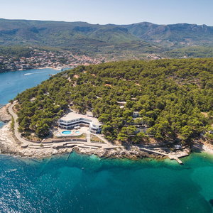 Hotel Resort Fontana cazare Jelsa