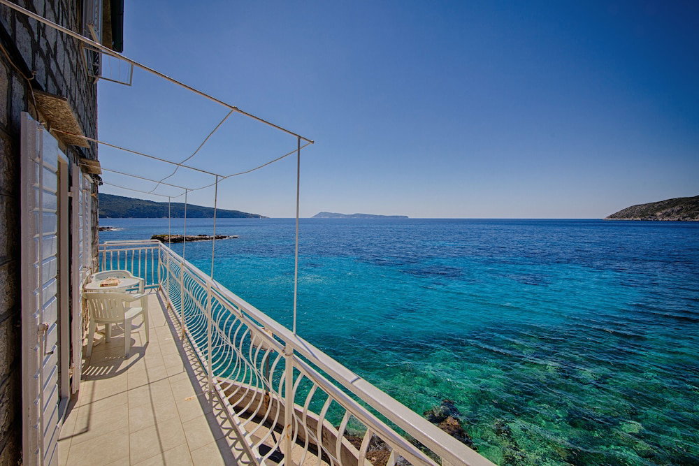 Hotel Mira Sea Front Guesthouse