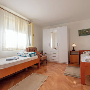 Hotel The Apartment Consists Of Two Bedrooms, A Bathroom, A Kitchen And A Living Room cazare Brodarica